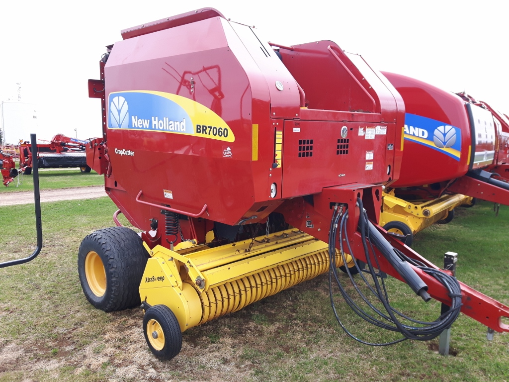 2013 New Holland BR7060 Baler/Round