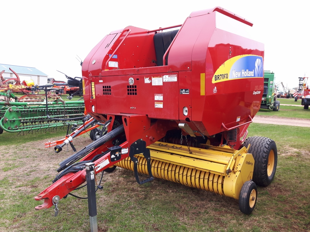 2013 New Holland BR7060 Baler/Round