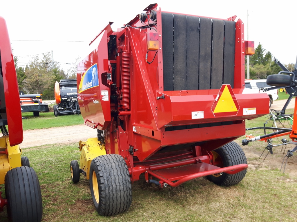 2013 New Holland BR7060 Baler/Round