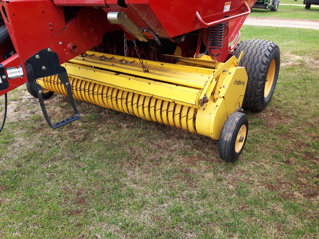 2013 New Holland BR7060 Baler/Round