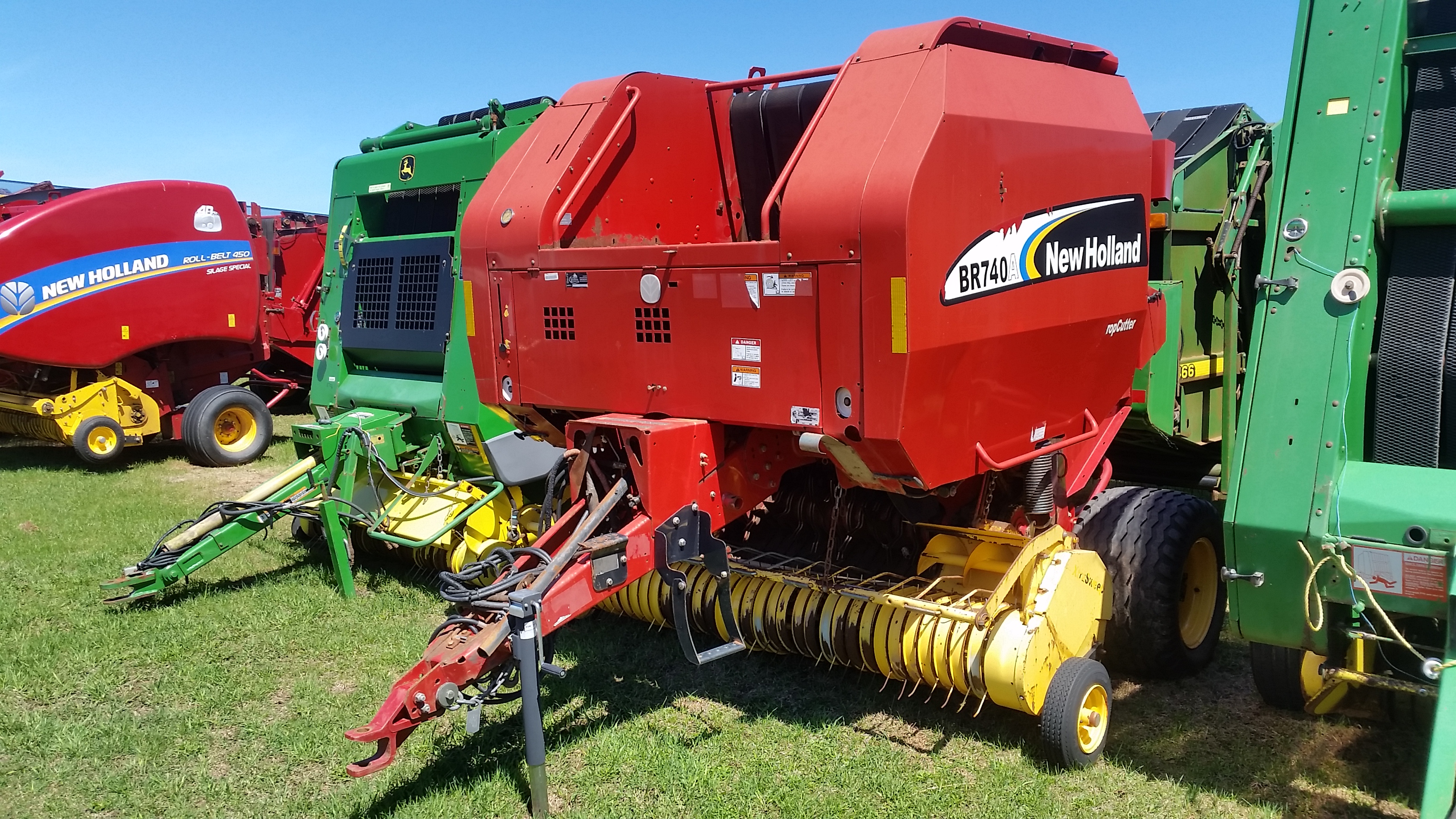 2007 New Holland BR740A Baler/Round