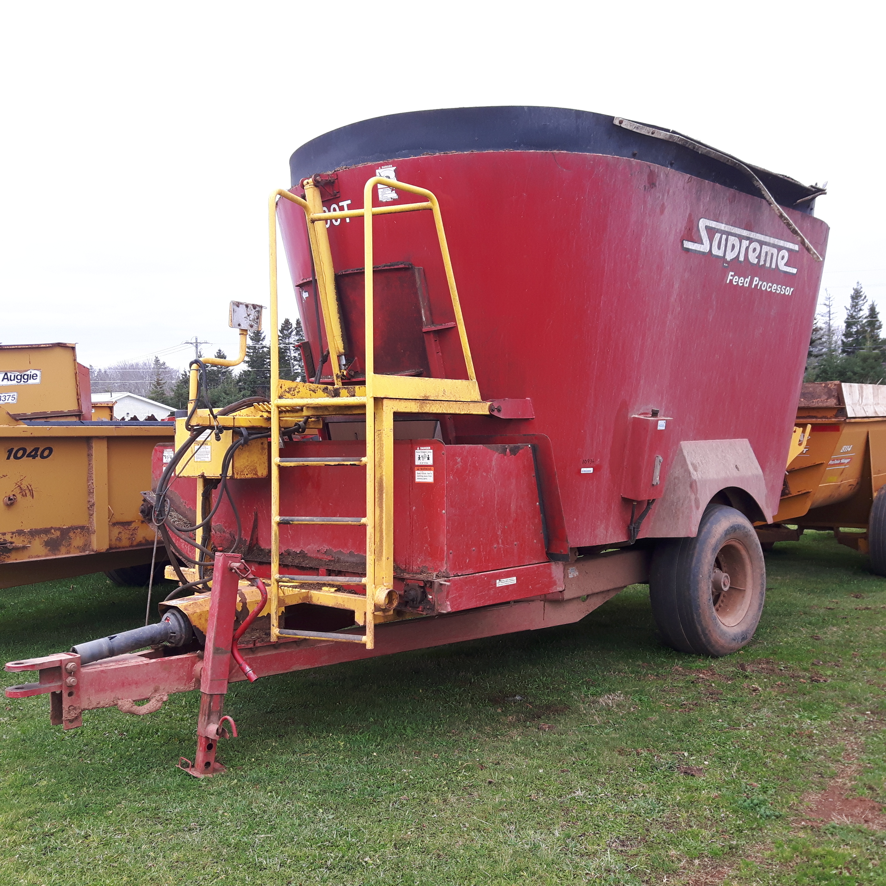 2011 Supreme 700T TMR Mixer