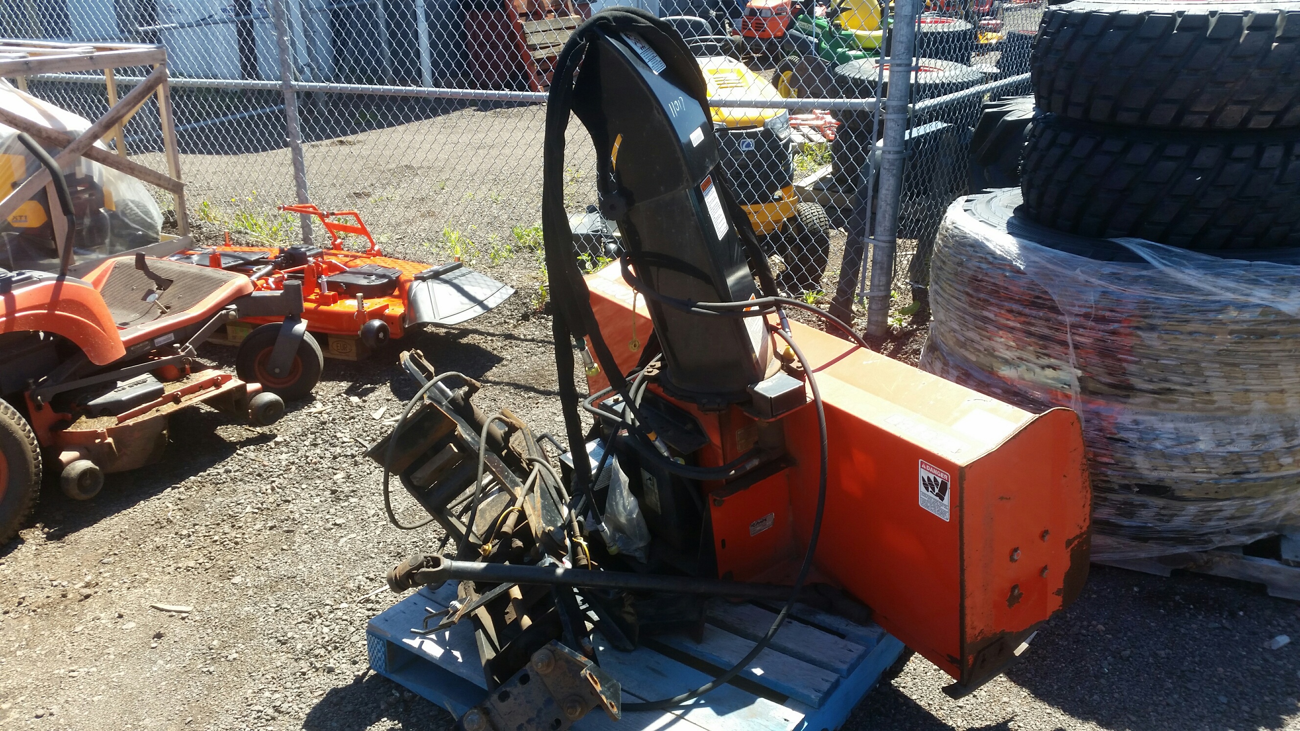 2009 Kubota B2782 Snow Blower