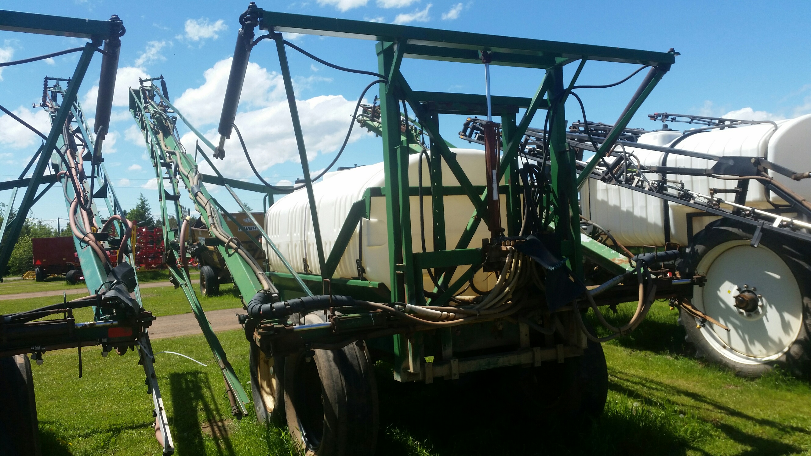 2012 MS Sprayer R3800 Sprayer