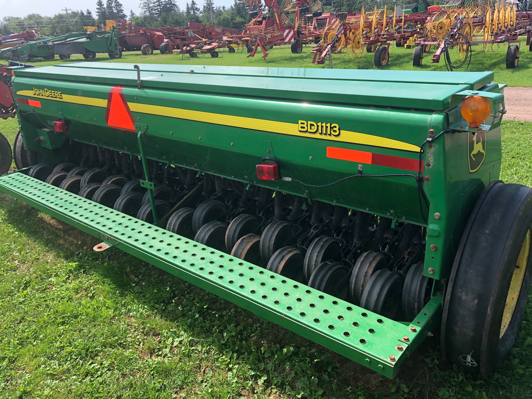 2012 John Deere BD1113 Drill/Grain