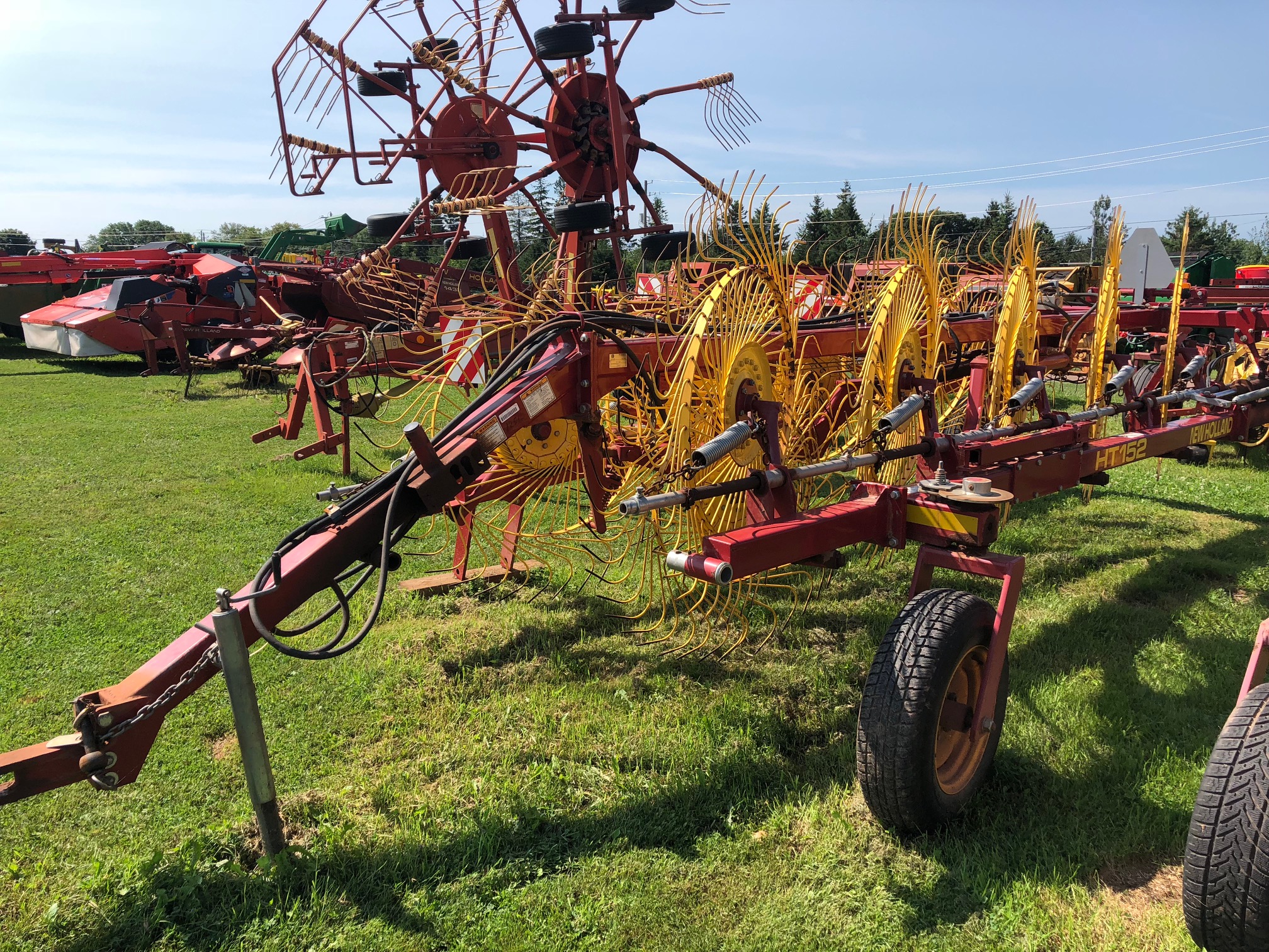 2005 New Holland HT152 Rake/Wheel