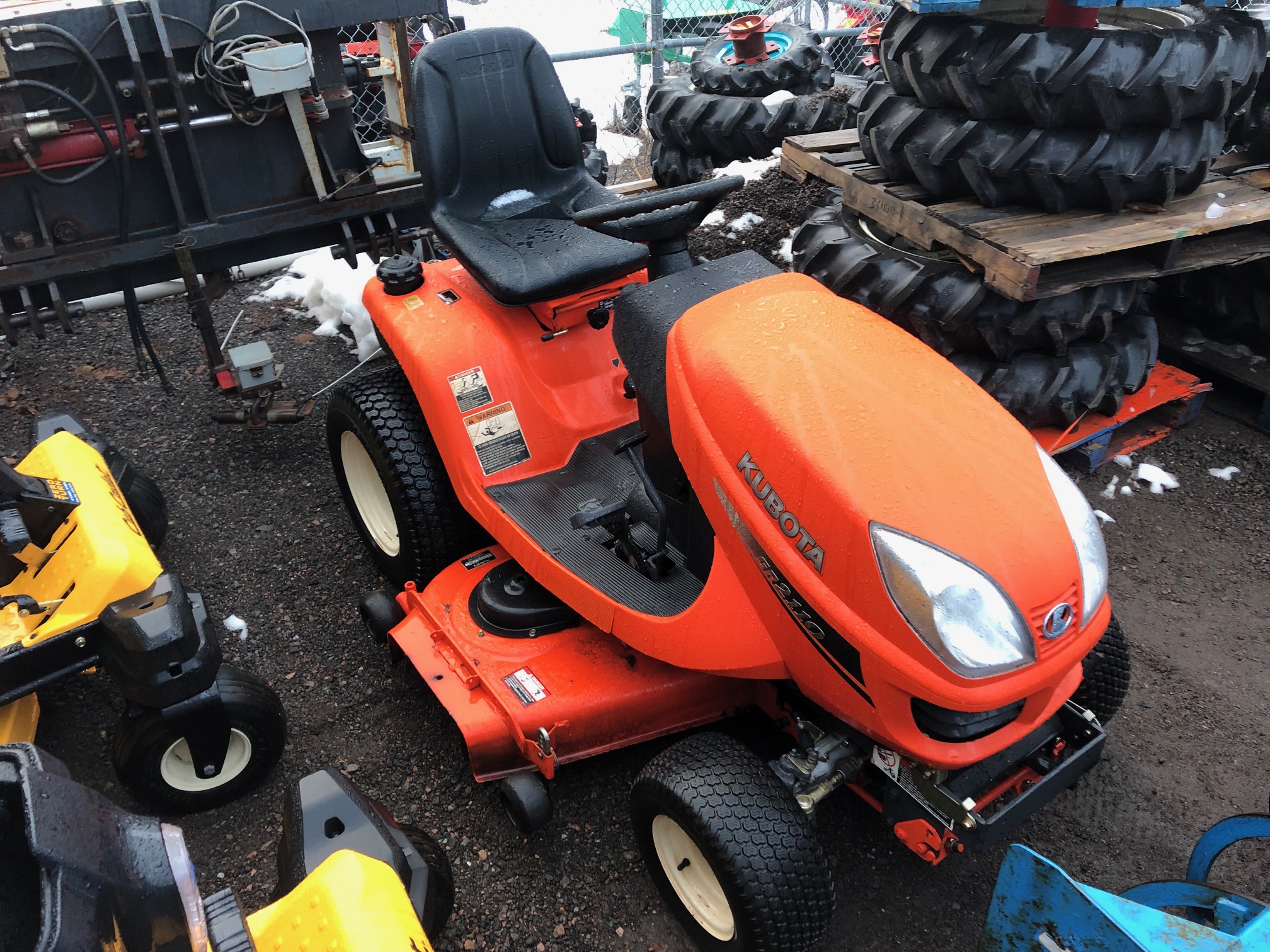 2007 Kubota GR2110 Garden Tractor