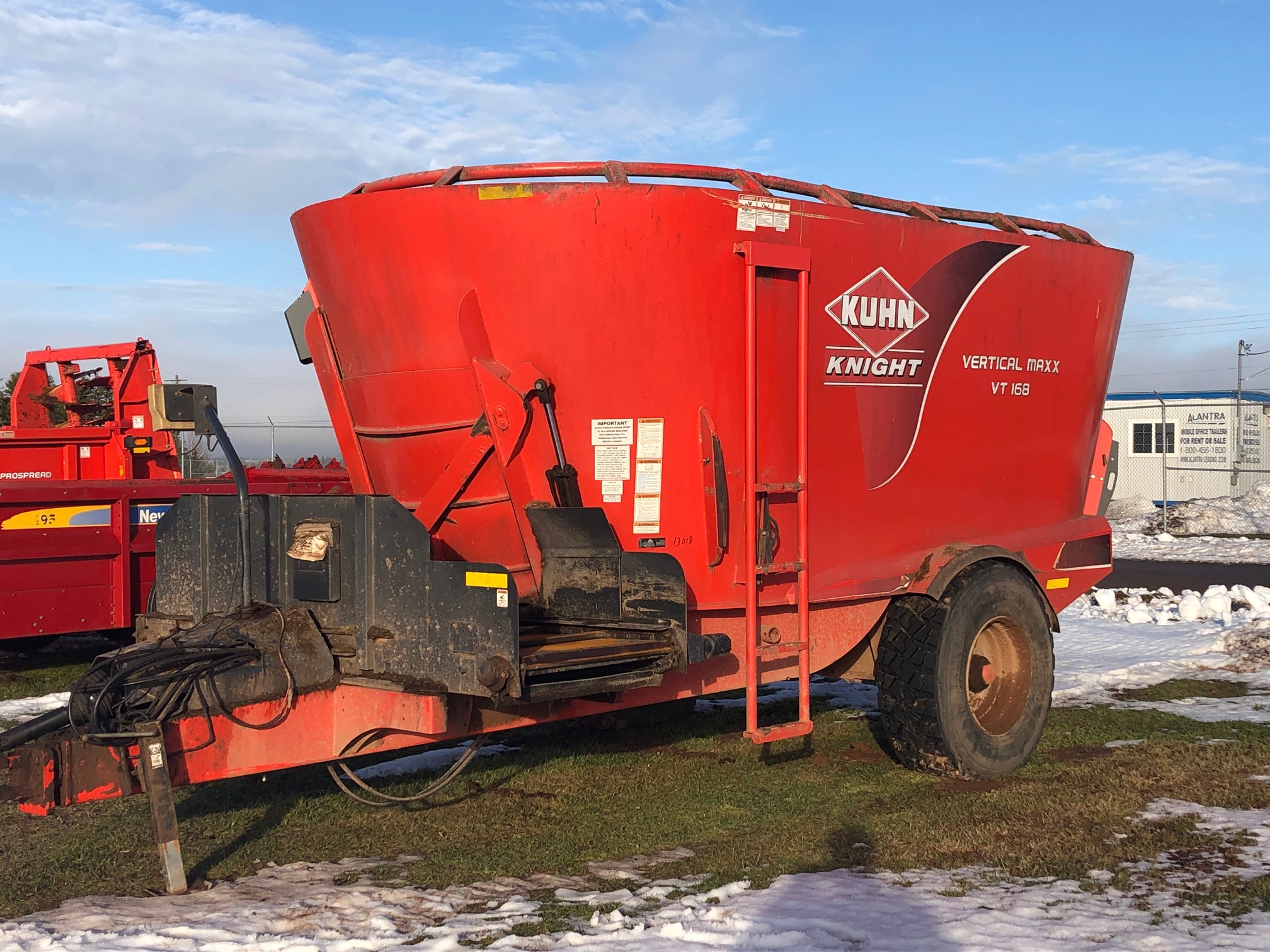 2014 Kuhn Knight VT168 TMR Mixer