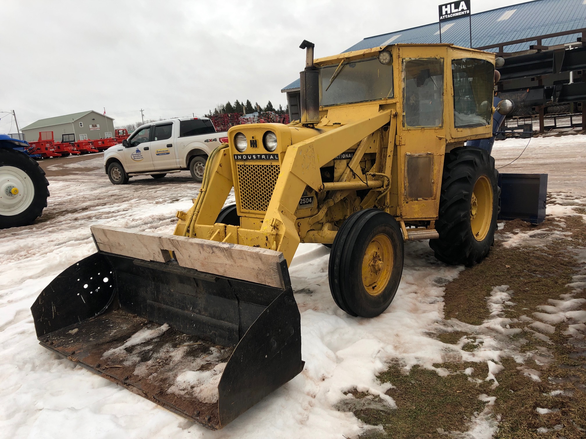 International 2504 Tractor