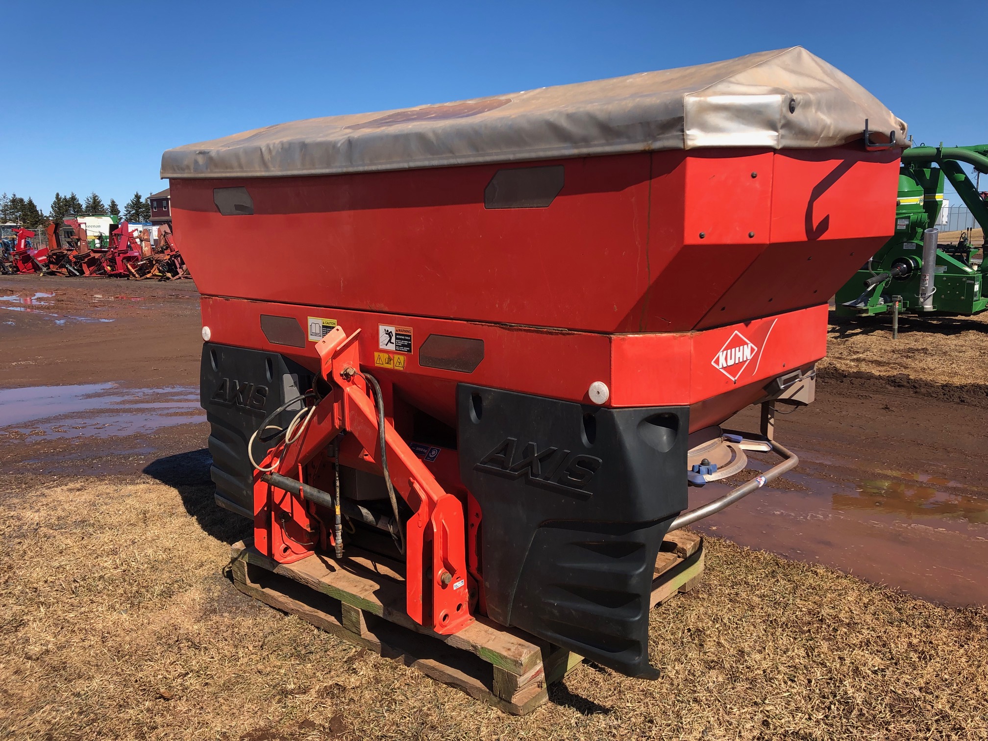 2013 Kuhn AXIS 40.1W Manure Spreader