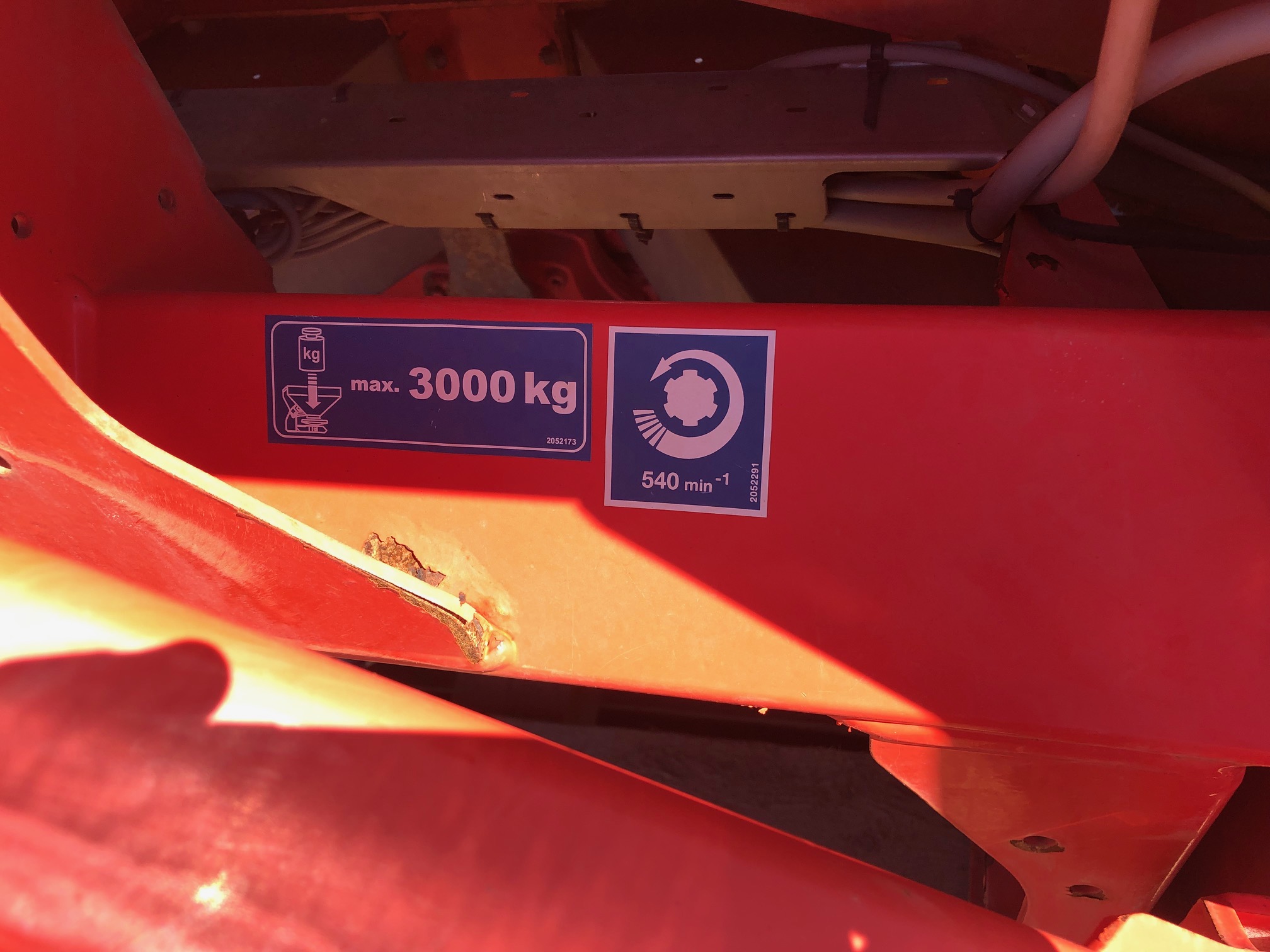 2013 Kuhn AXIS 40.1W Manure Spreader