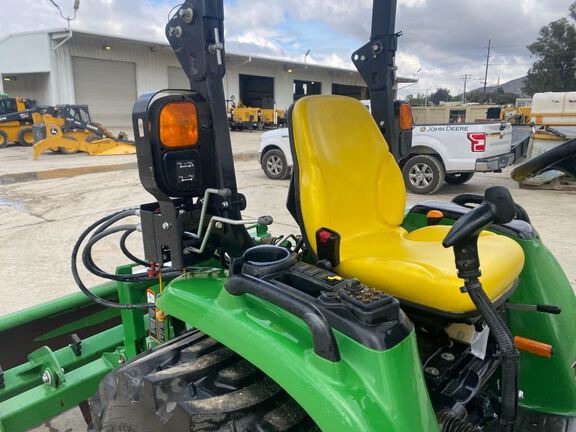 2021 John Deere 3033R Tractor Compact