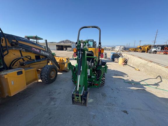 2020 John Deere 1025R Tractor Compact
