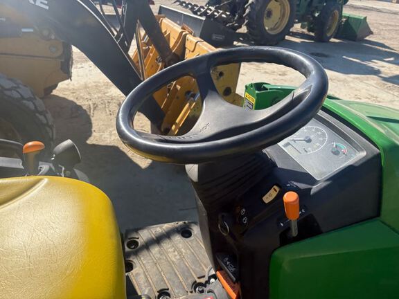 2020 John Deere 1025R Tractor Compact