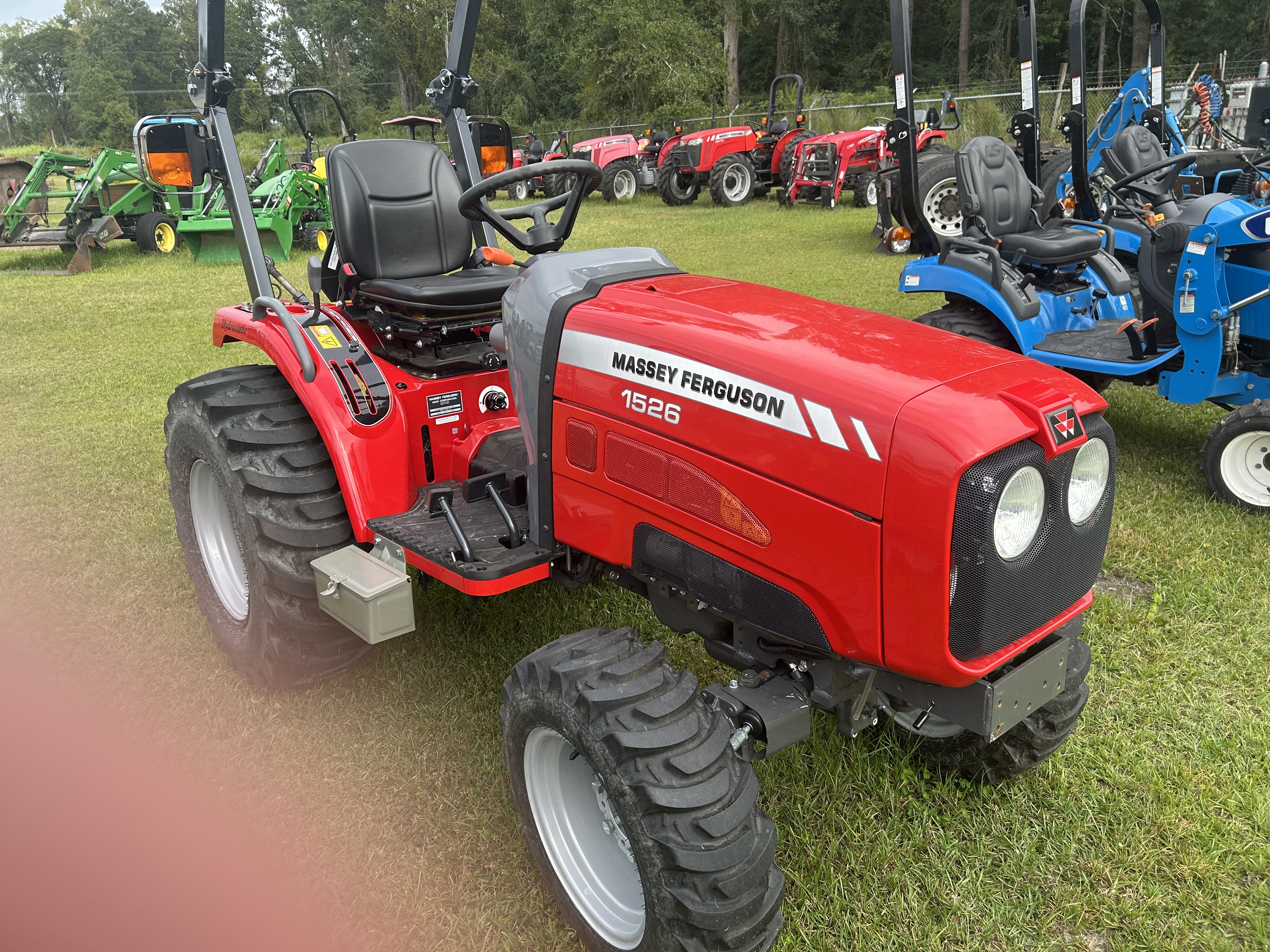 Massey Ferguson 1526 Tractor