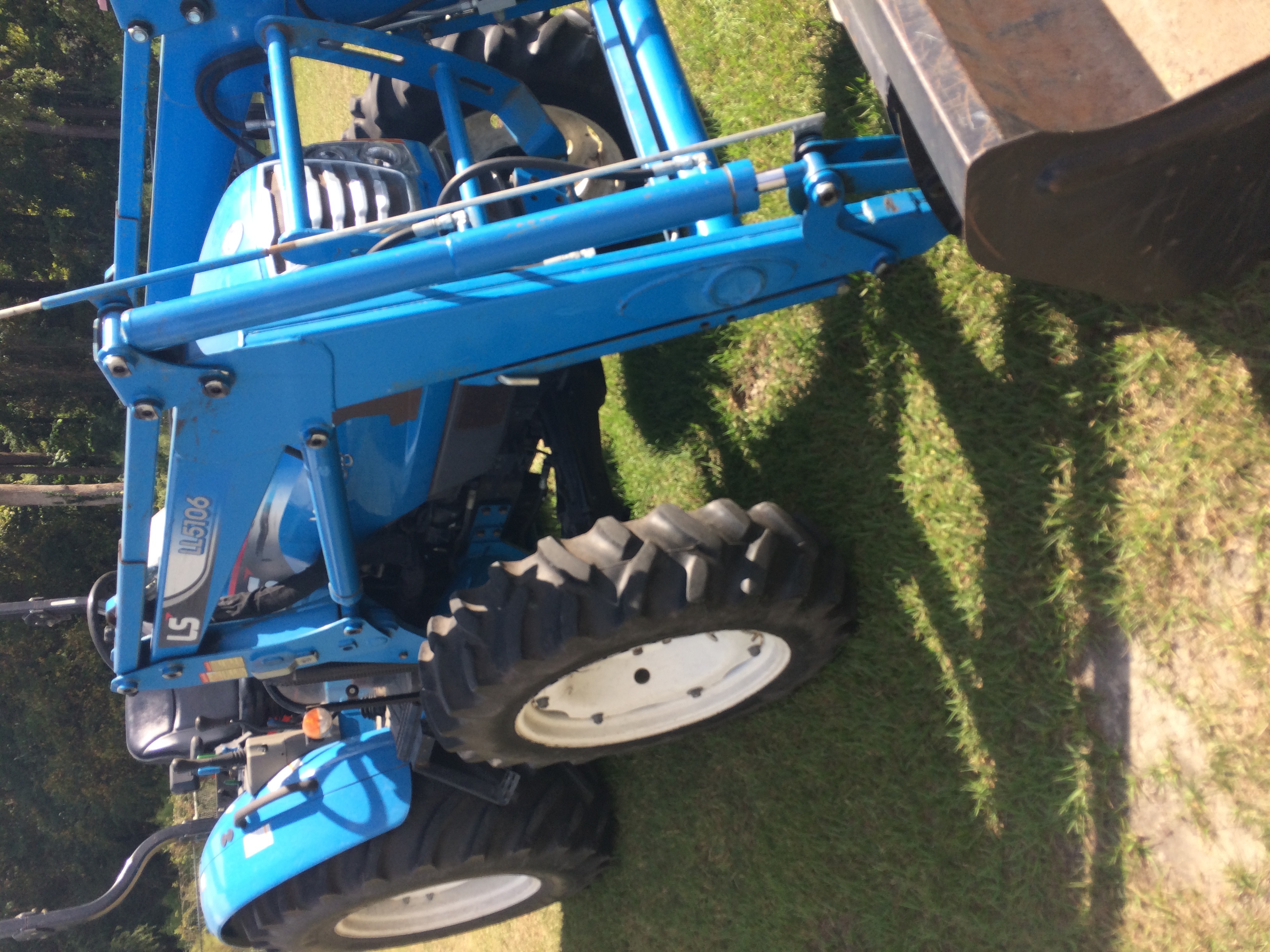 LS Tractor XU6158 Wheel Tractor