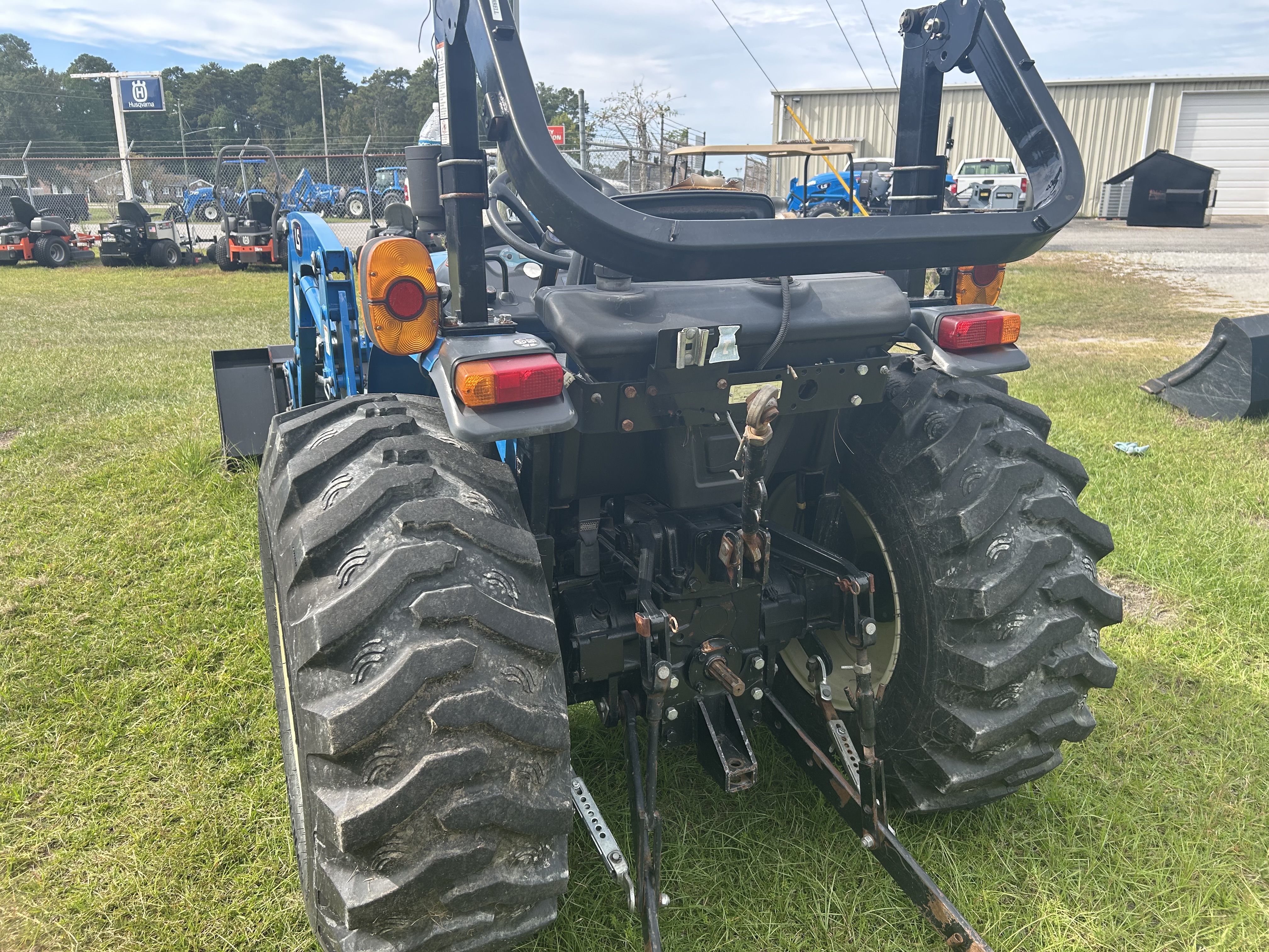 LS Tractor MT225E Tractor