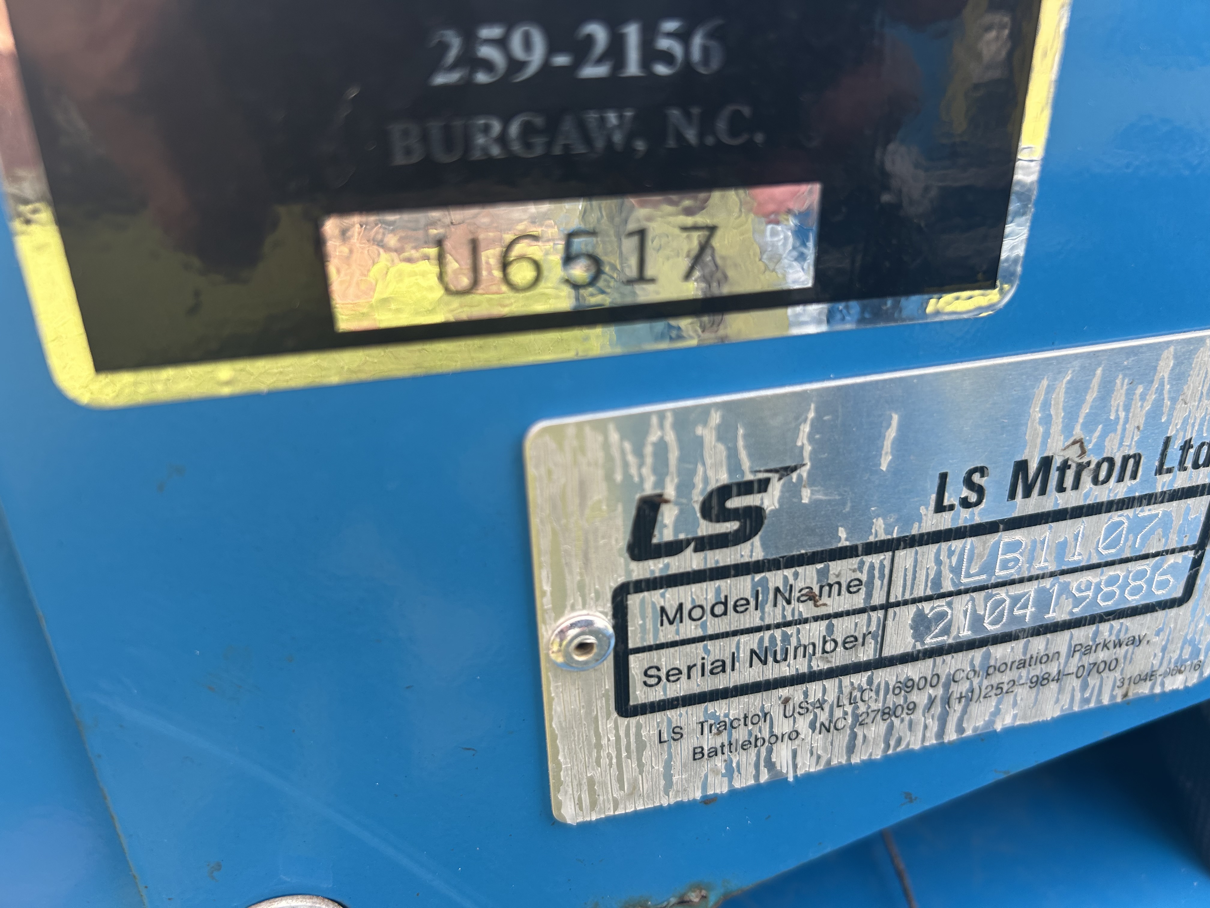 LS Tractor MT122 Tractor Compact