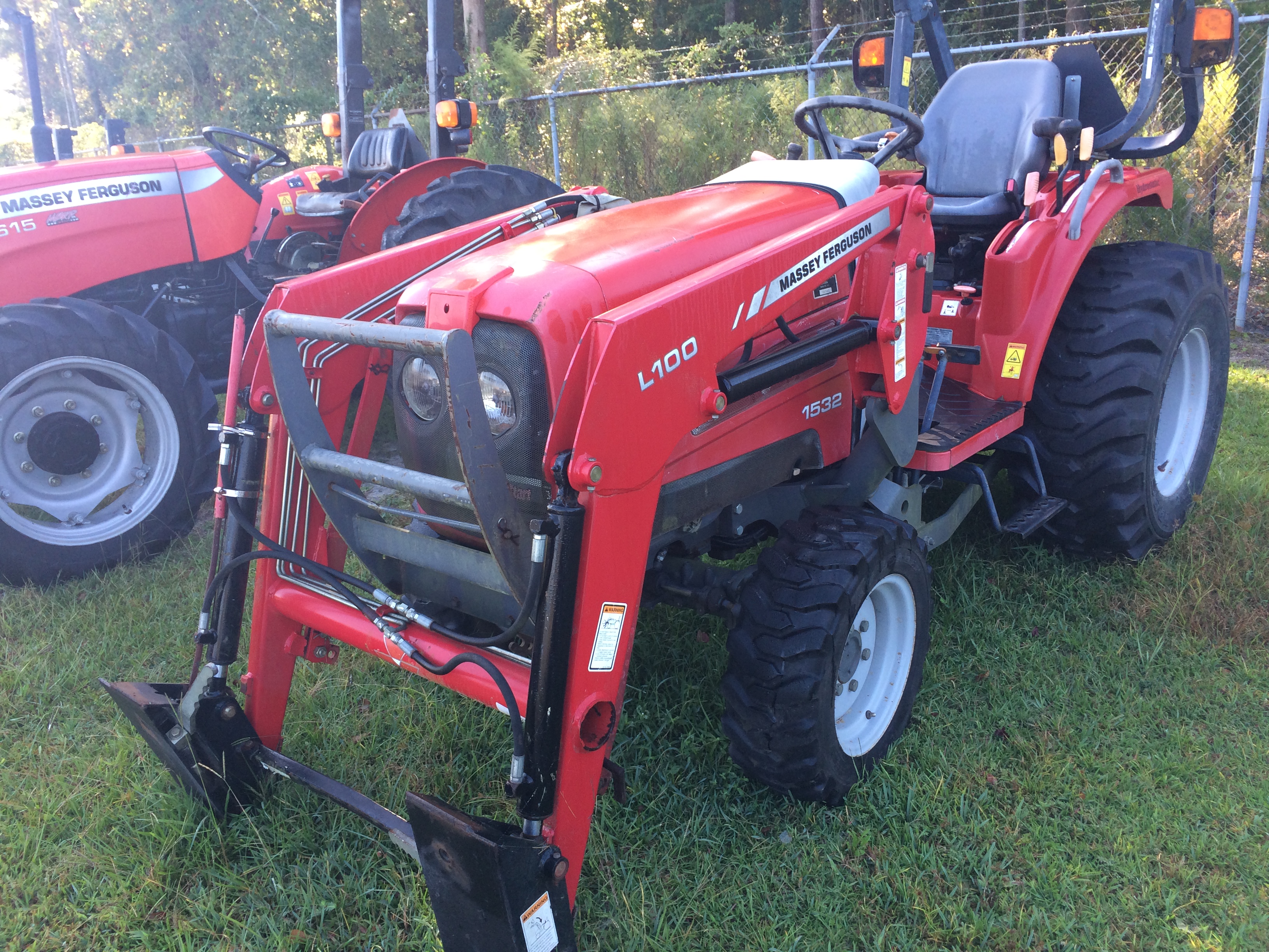 Massey Ferguson 1532 Tractor