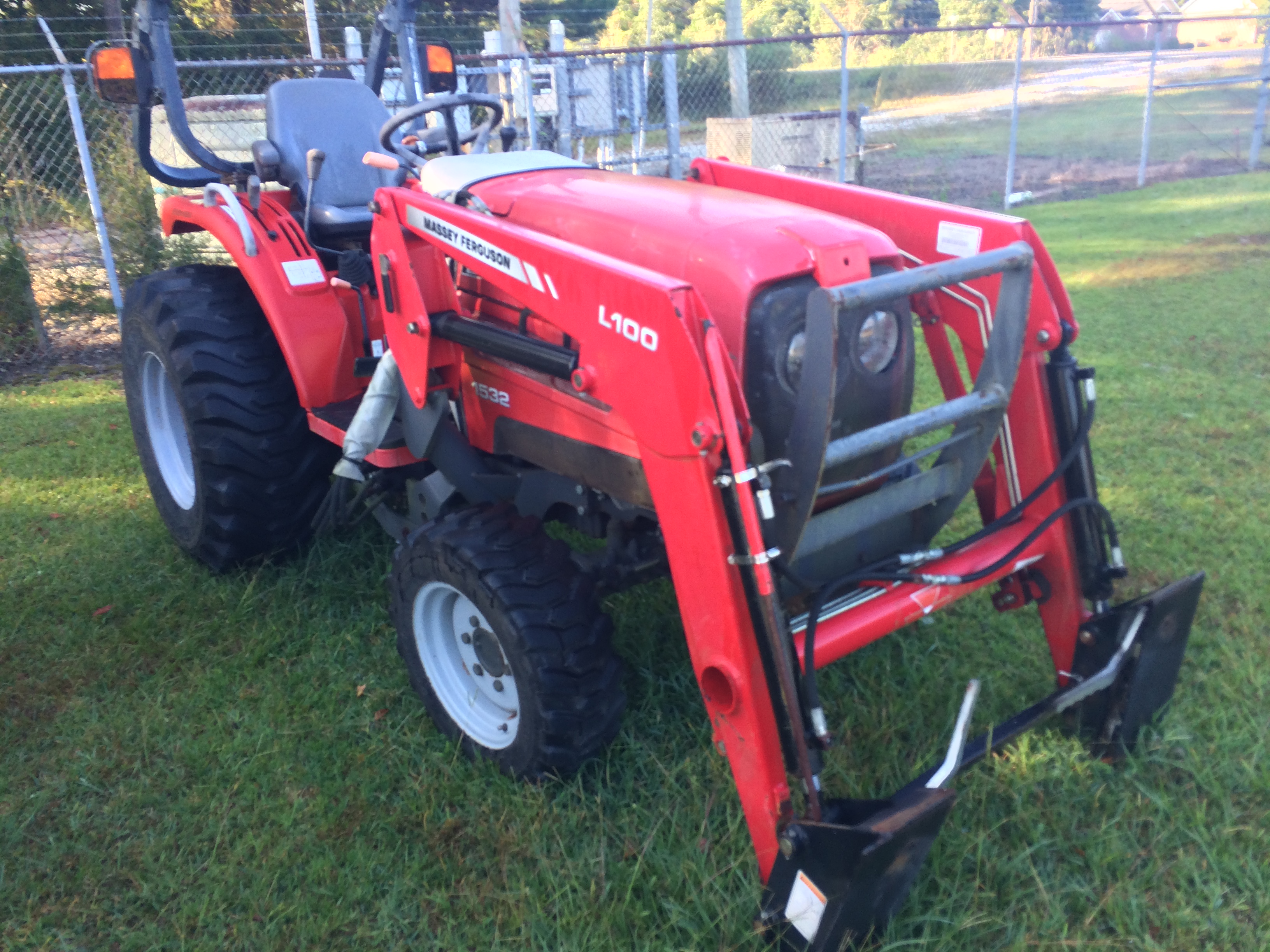 Massey Ferguson 1532 Tractor