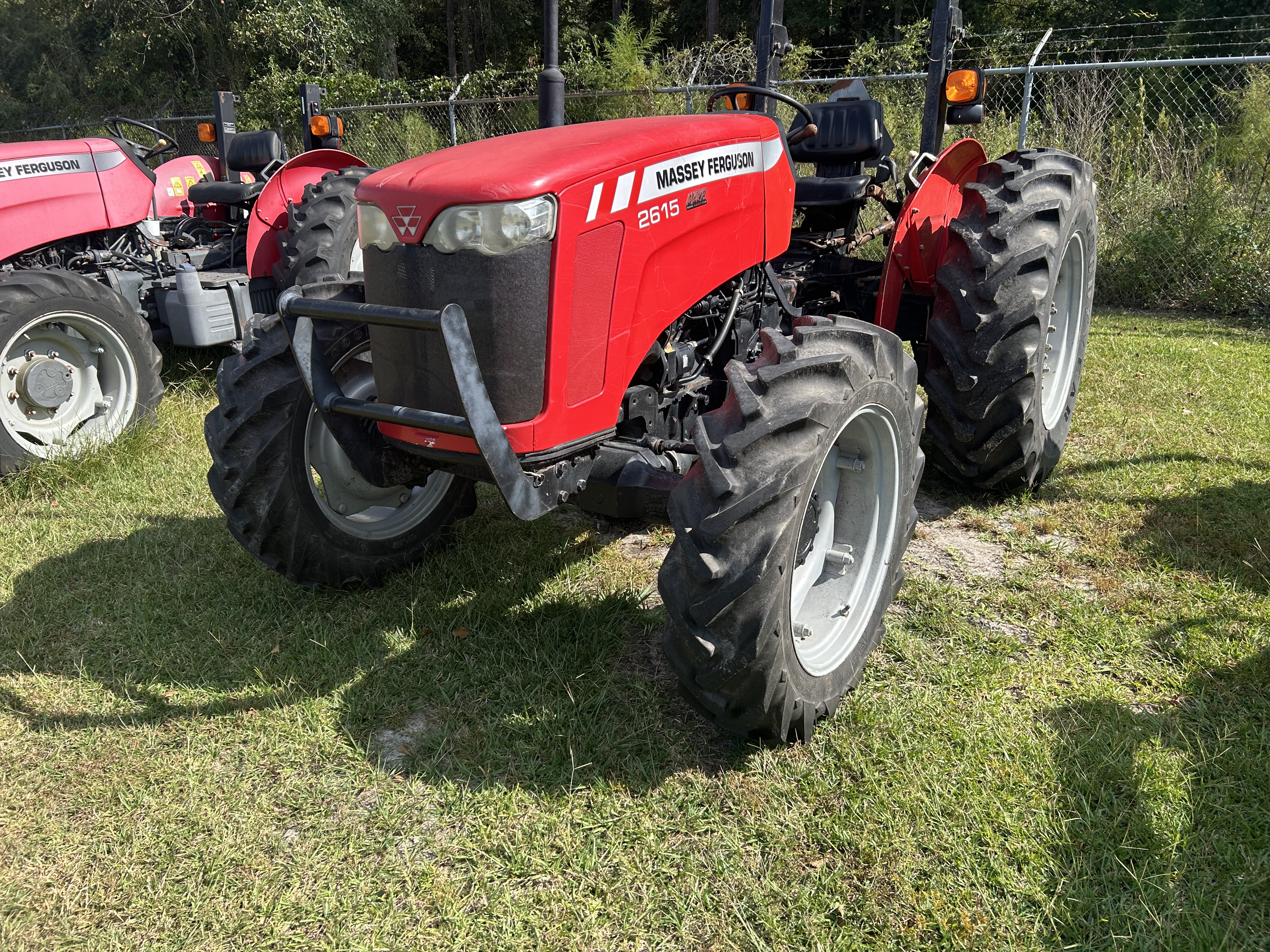 2009 Massey Ferguson 2615 Tractor
