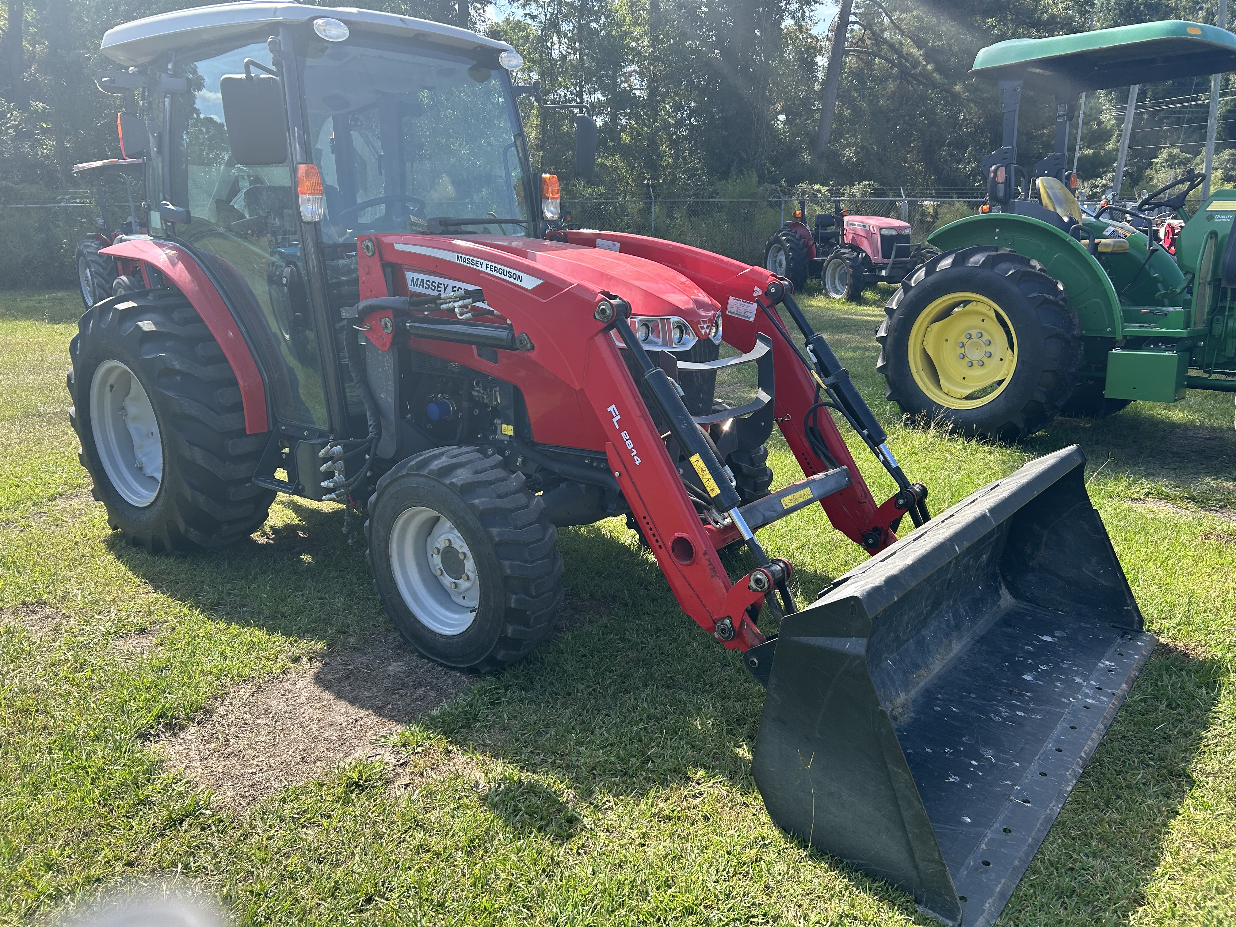 Massey Ferguson 2850MH Tractor