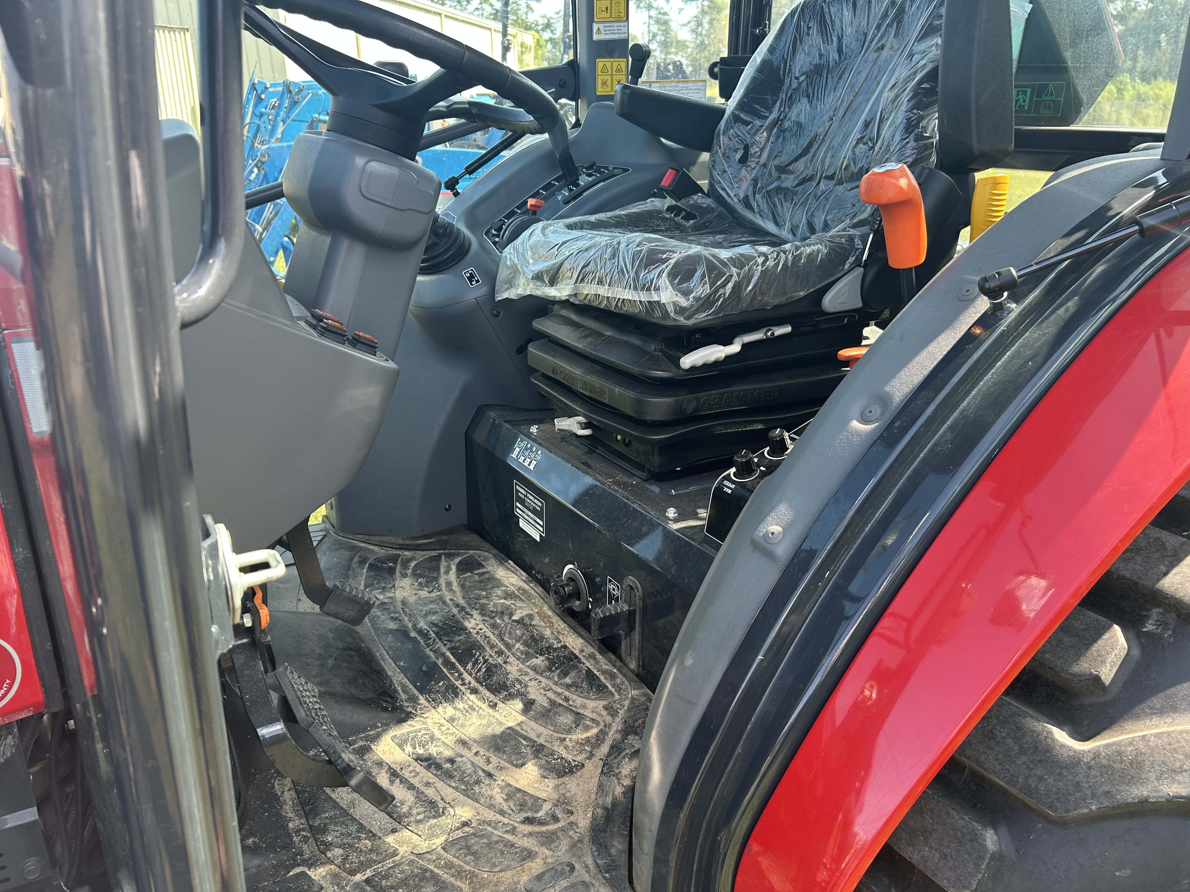Massey Ferguson 2850MH Tractor