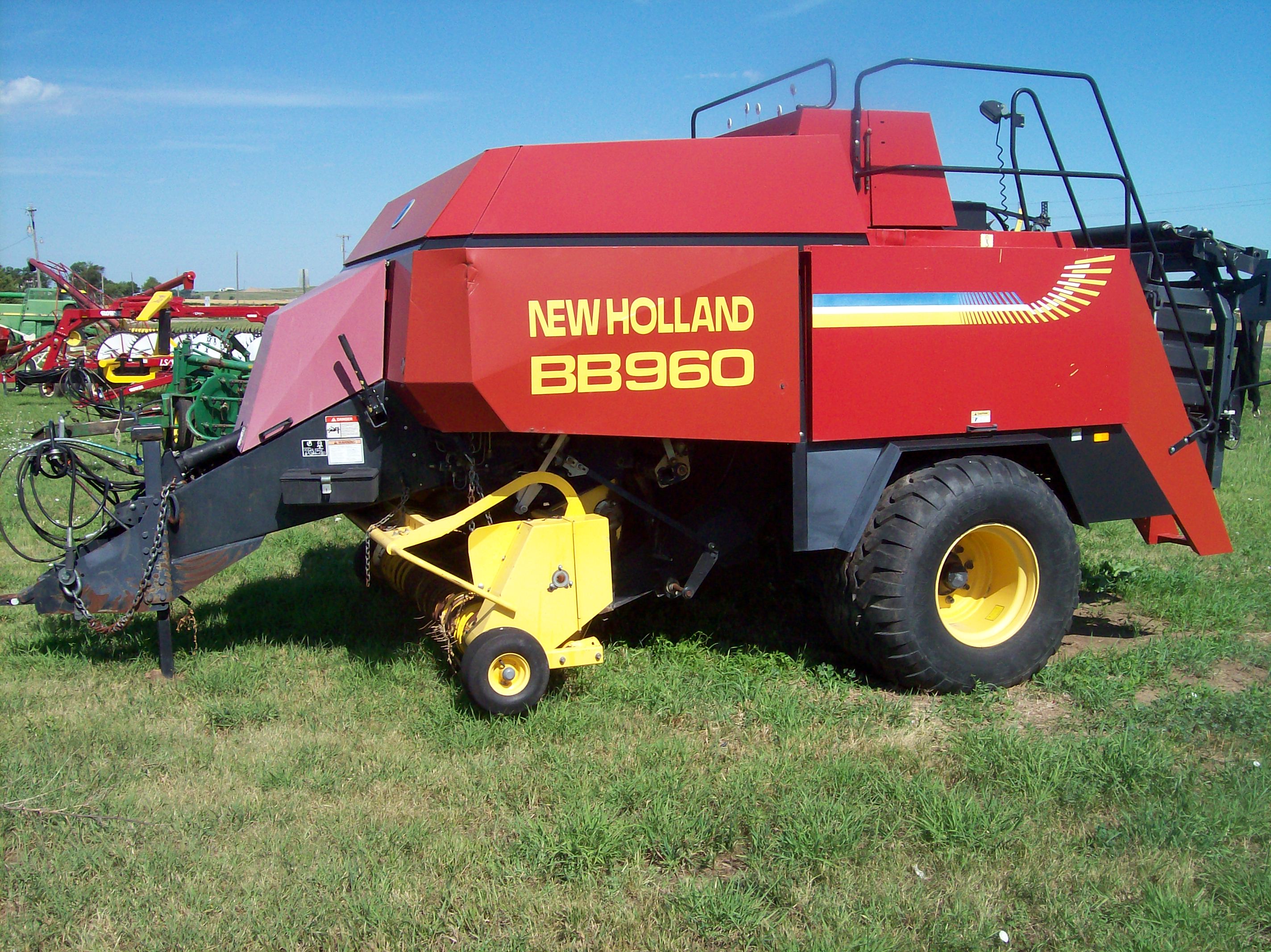 2003 New Holland BB960 Baler/Square