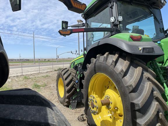 2023 John Deere 8R 340 Tractor