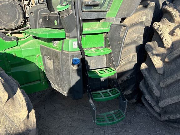 2023 John Deere 8R 370 Tractor