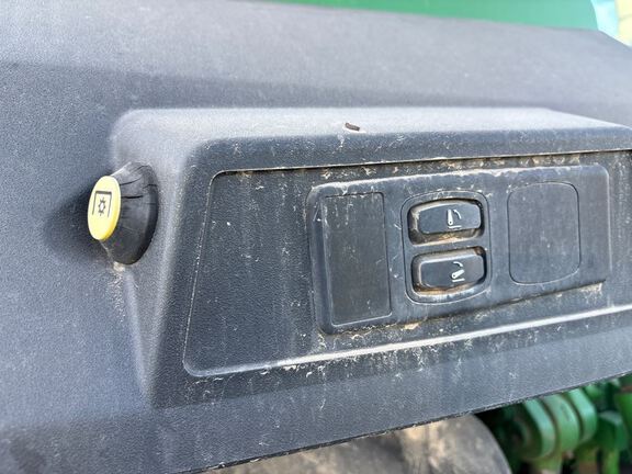 2023 John Deere 8R 370 Tractor