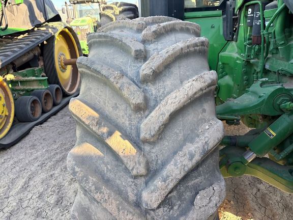 2023 John Deere 8R 370 Tractor