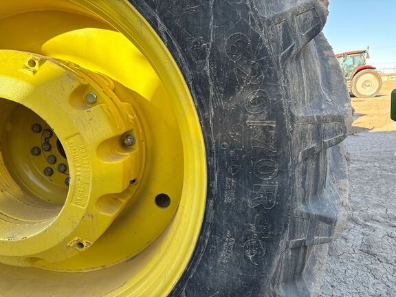 2023 John Deere 8R 370 Tractor