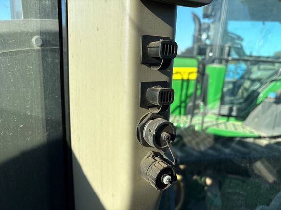 2023 John Deere 8R 370 Tractor