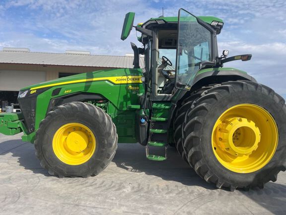 2023 John Deere 8R 340 Tractor