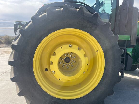 2023 John Deere 8R 340 Tractor