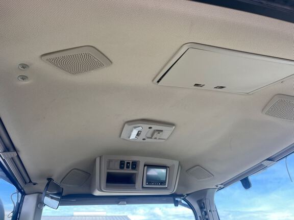 2023 John Deere 8R 340 Tractor