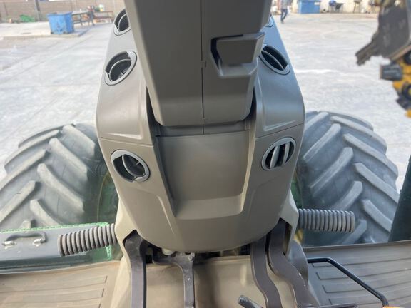 2023 John Deere 8R 340 Tractor