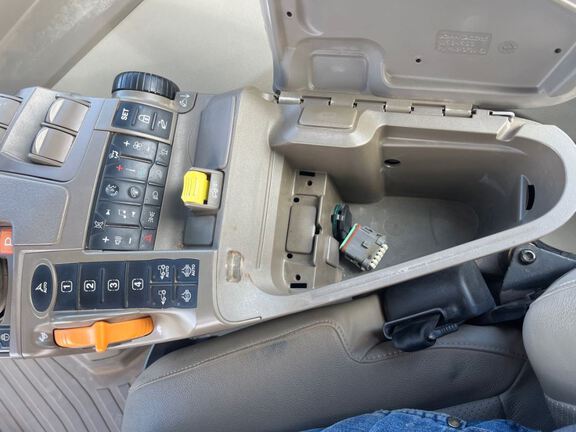 2023 John Deere 8R 340 Tractor