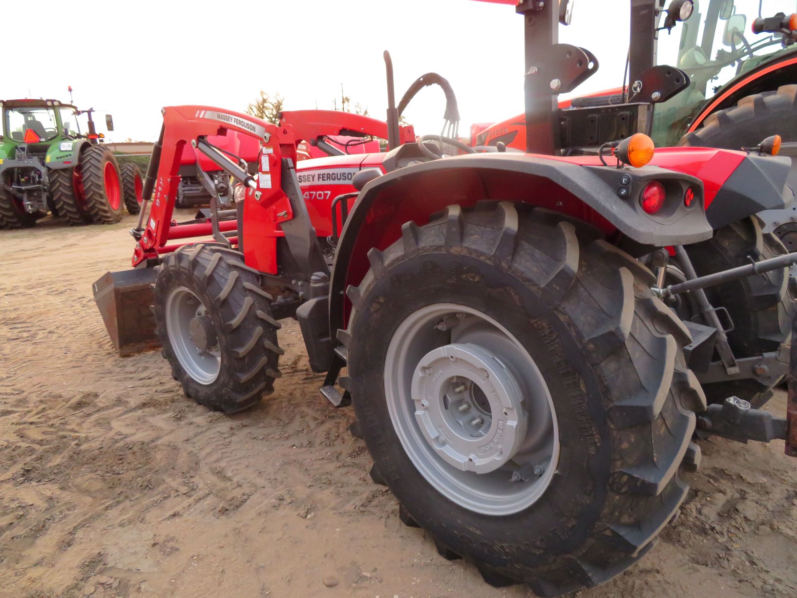 2019 Massey Ferguson 4707 Tractor for sale in Greeley, CO | IronSearch
