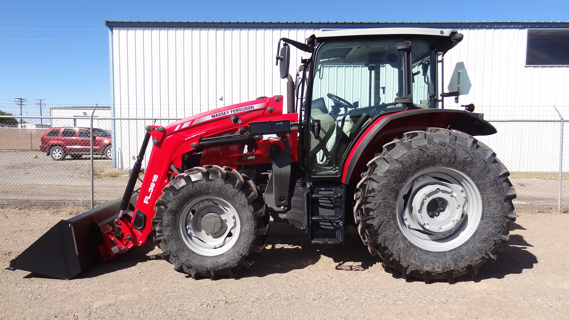 2023 Massey Ferguson MF5711D Tractor