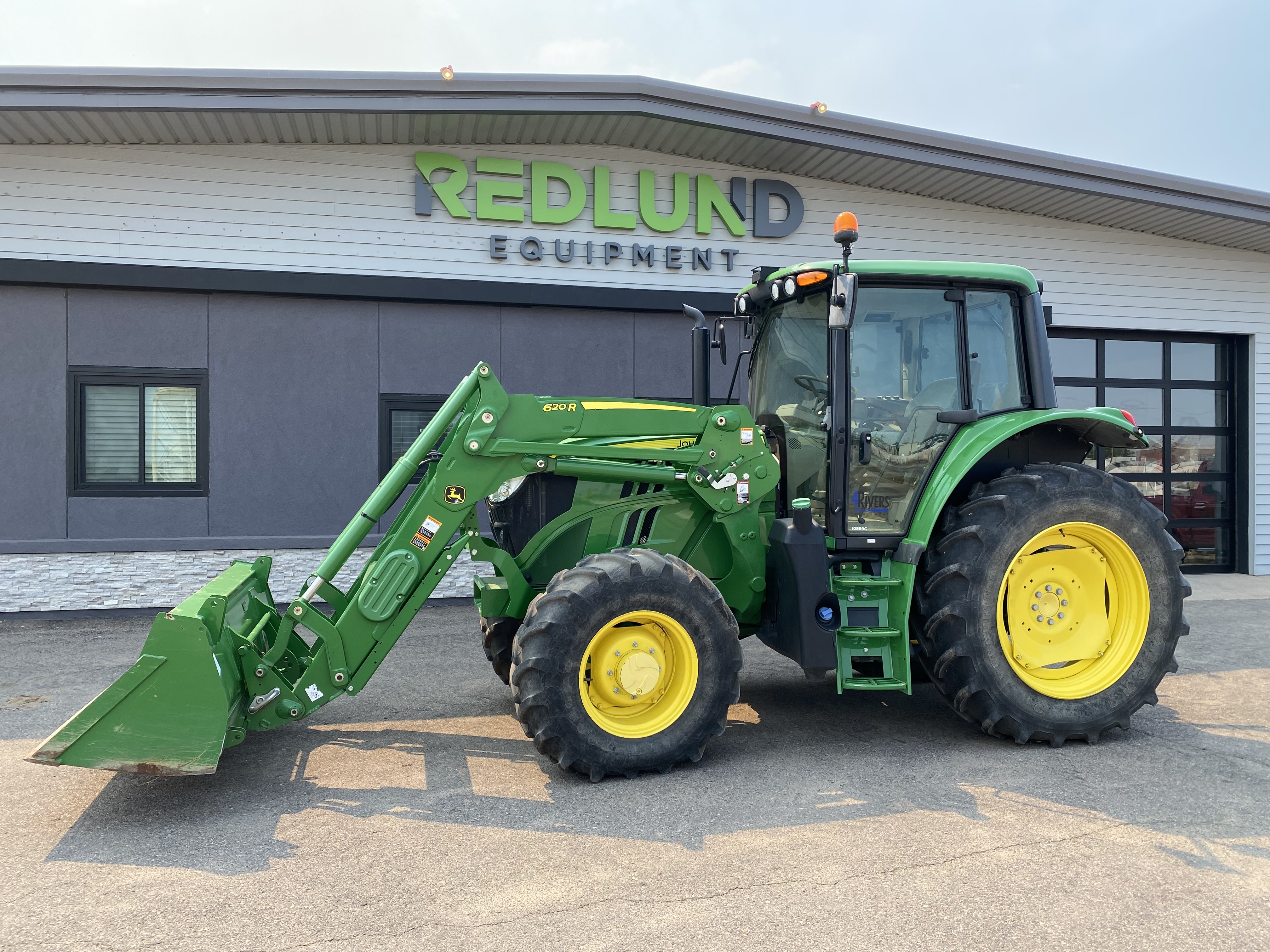 2018 John Deere 6110M Tractor