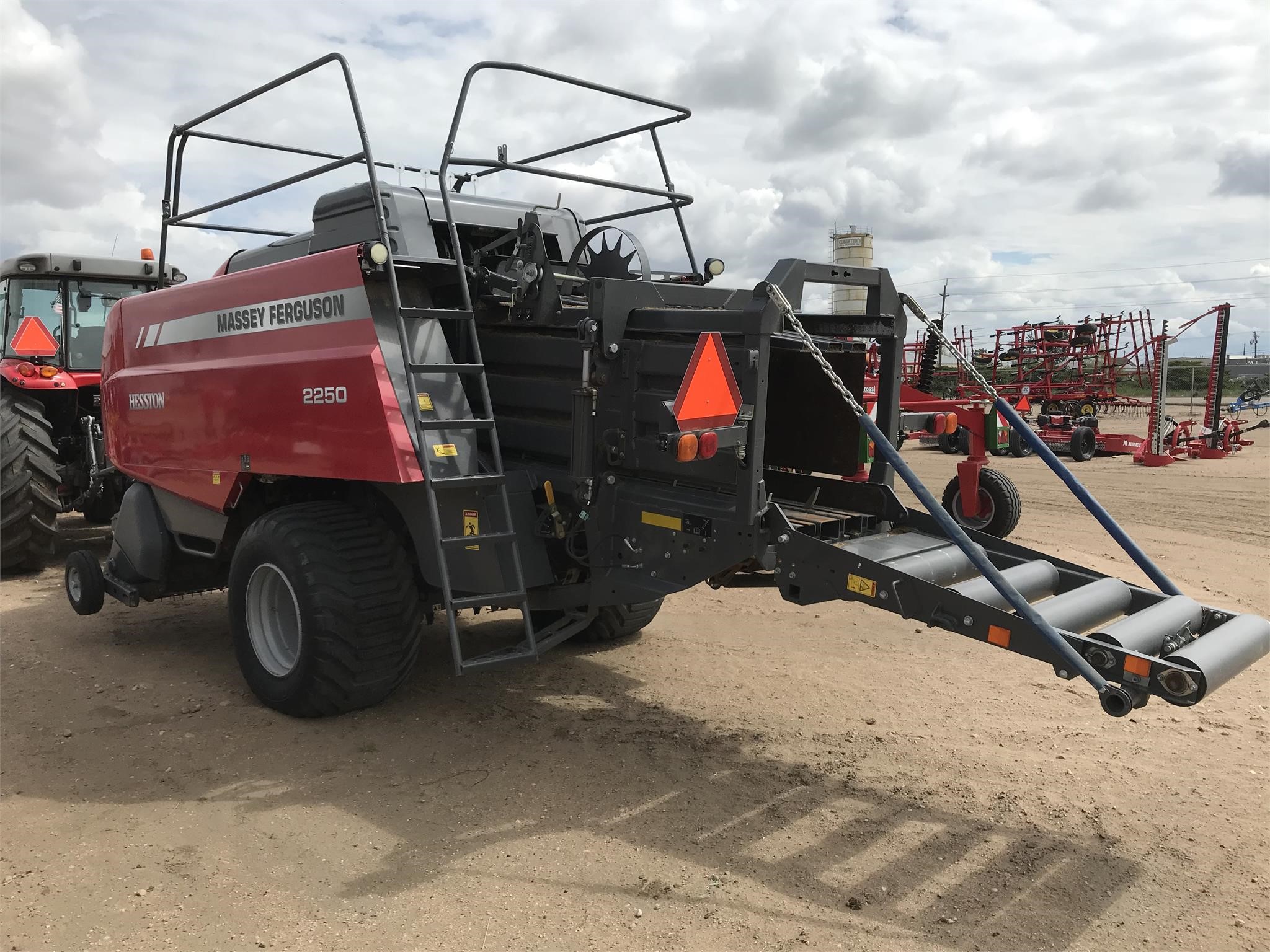 2018 Massey Ferguson 2250 Baler/Square