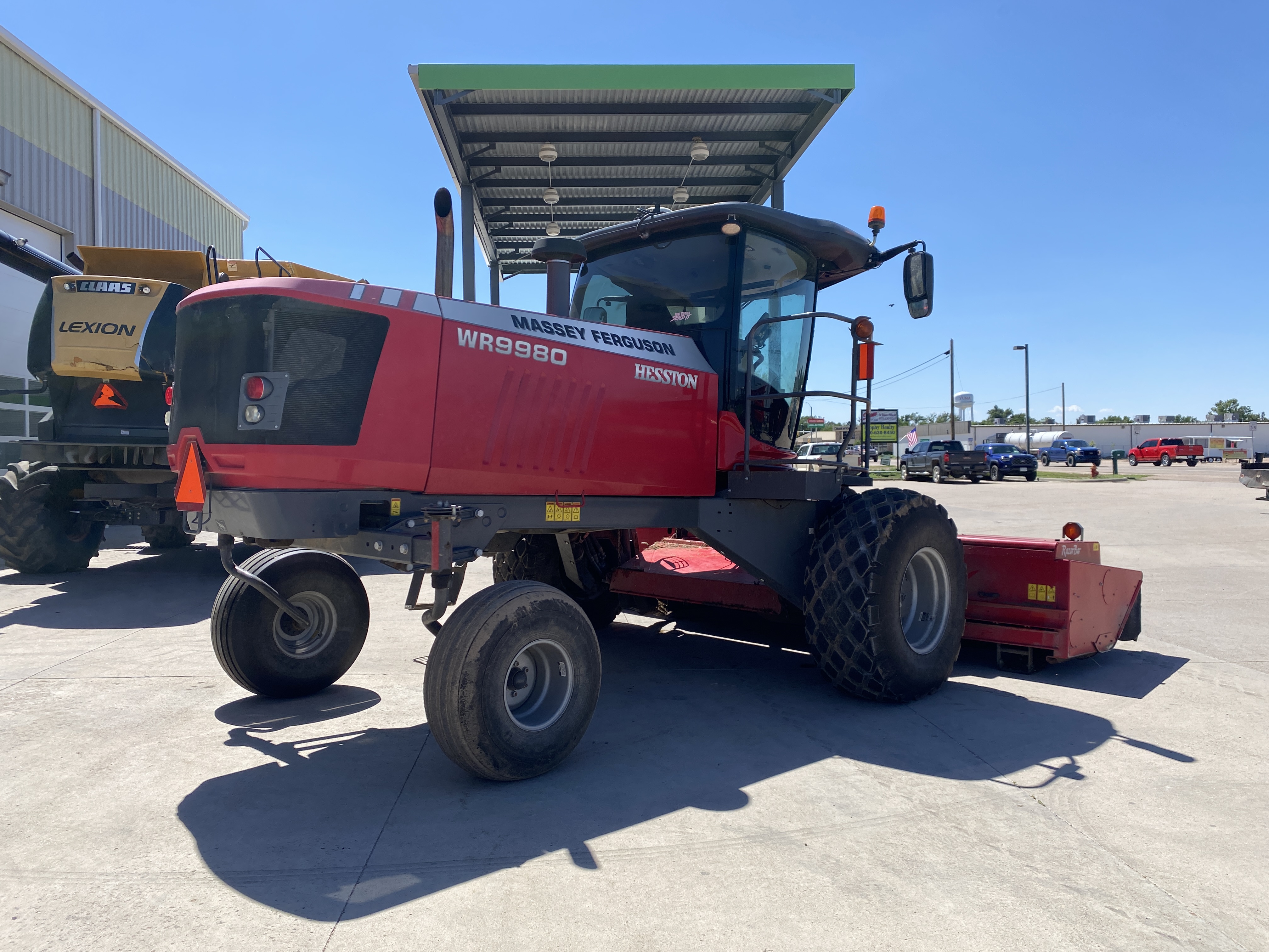 2019 Massey Ferguson MFWR9980 Windrower