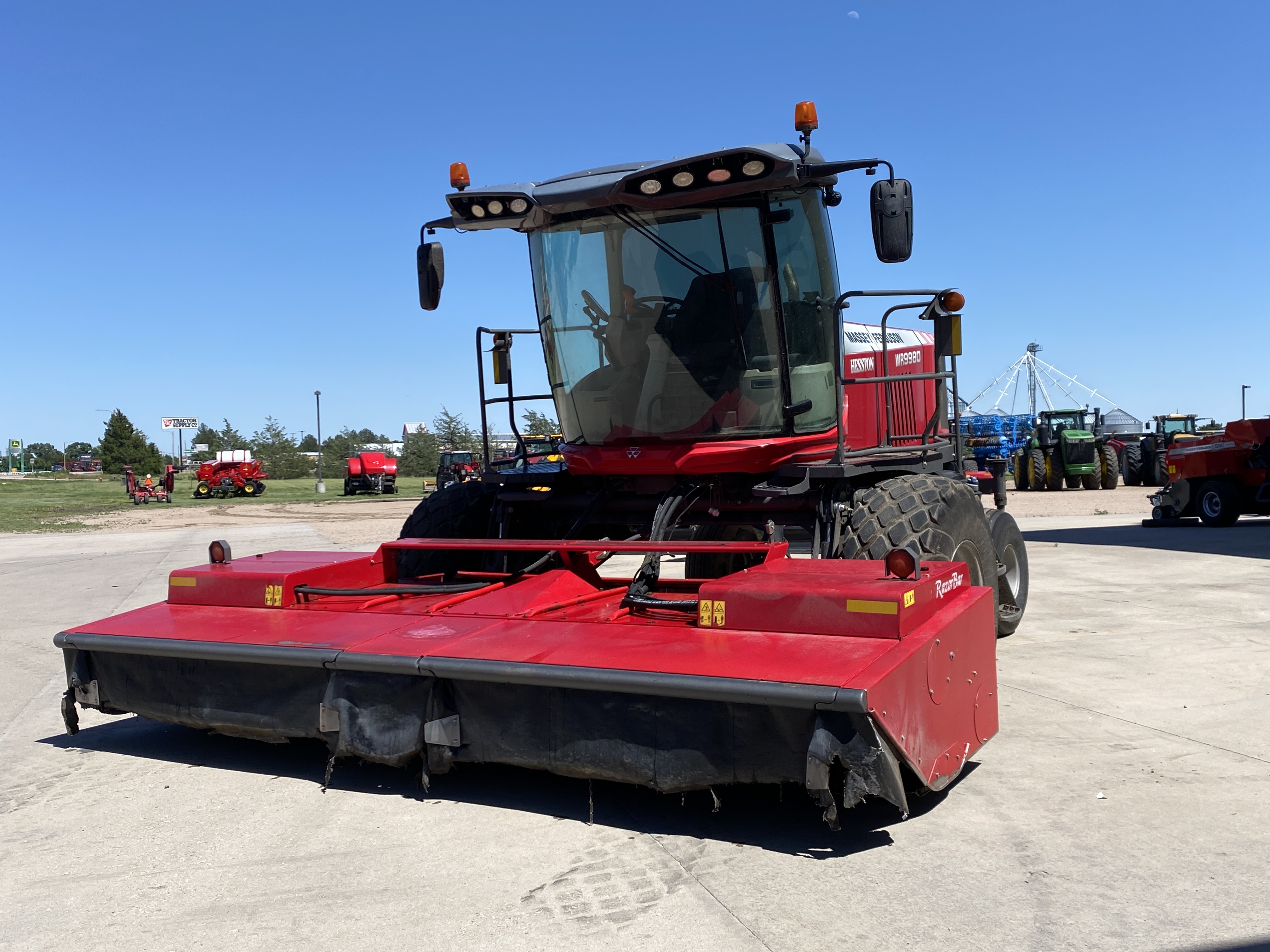 2019 Massey Ferguson MFWR9980 Windrower