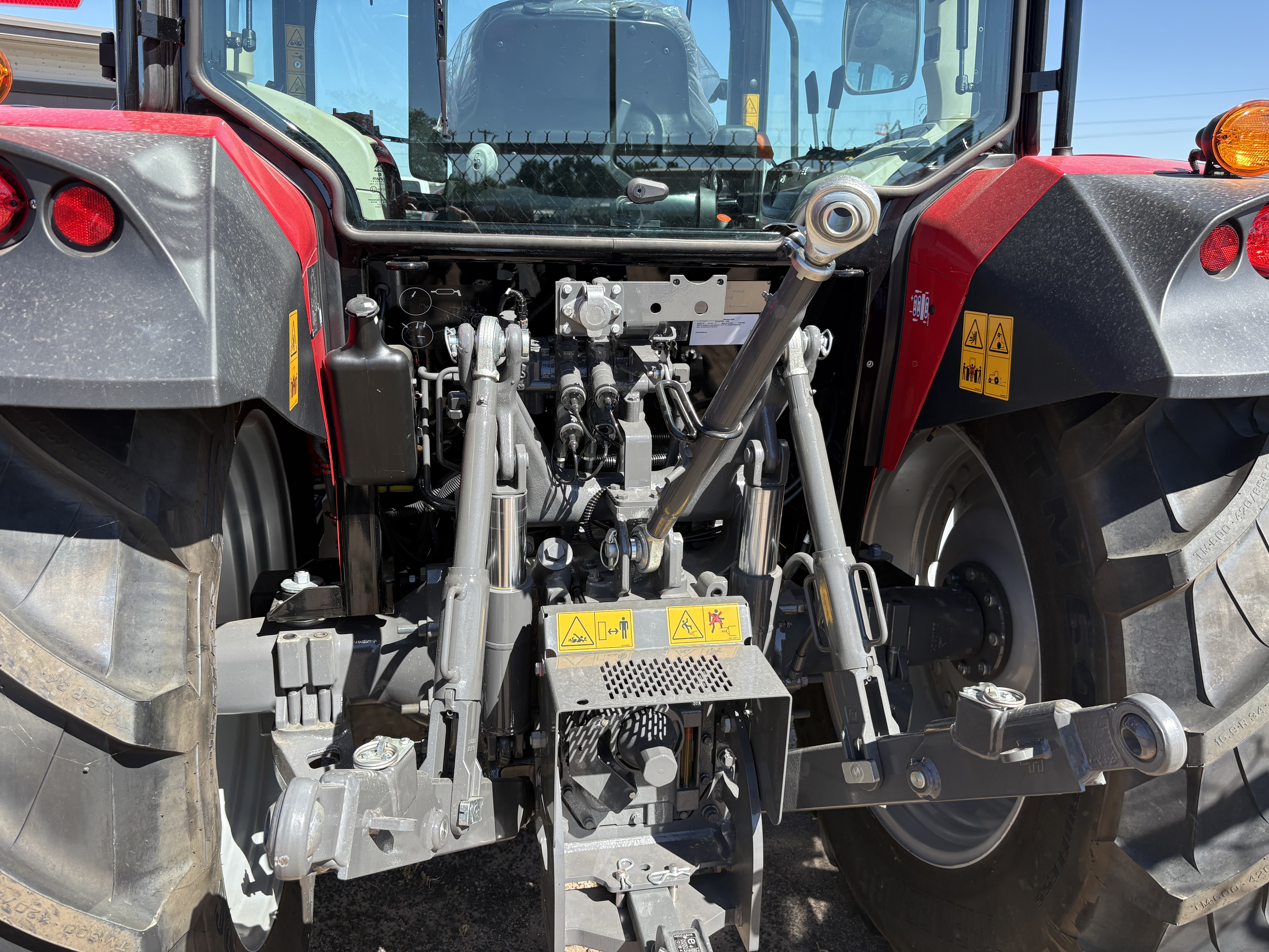 2026 Massey Ferguson MF4707 Tractor