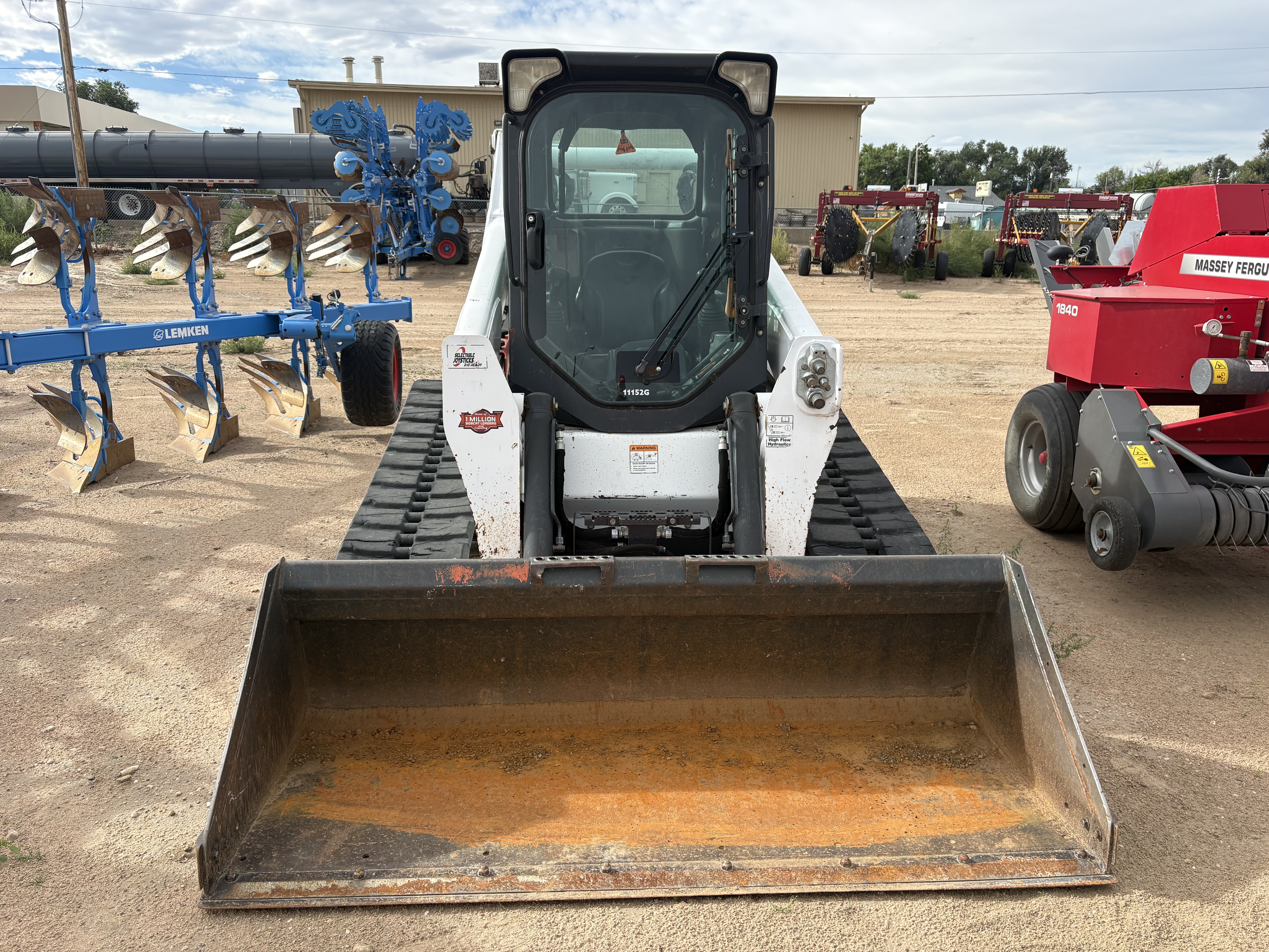2015 Bobcat T870 Skid Steer/Excavator