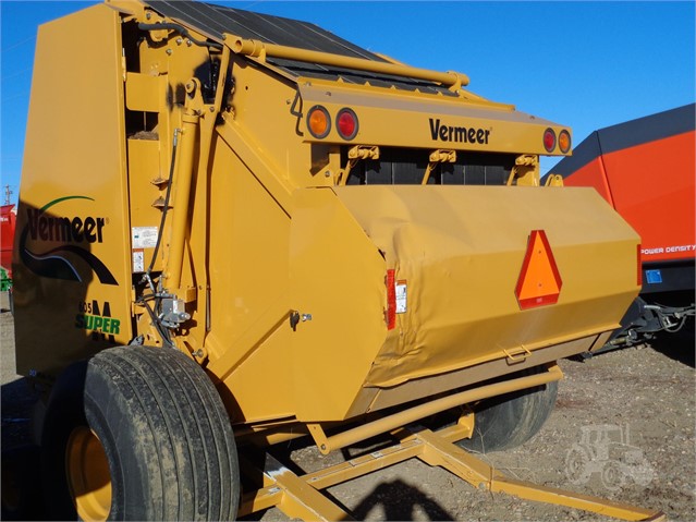 2011 Vermeer 605SM Baler/Round