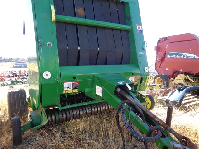 2002 John Deere 567 Baler/Round