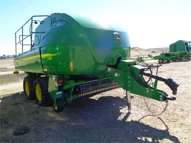 2018 John Deere L341 Baler/Square